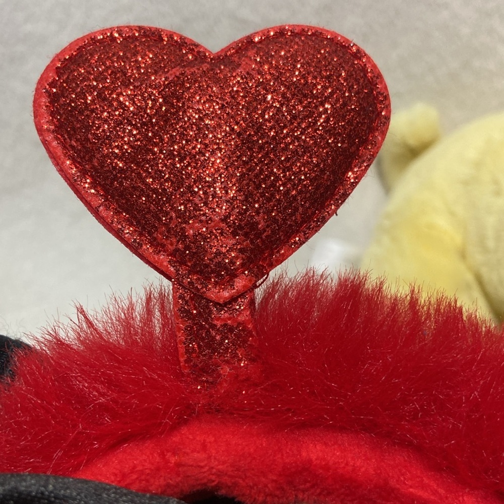 FAO Schwarz 12" Sparklers Toy Plush Labrador with Removable Red Heart Boppers - Picture 12 of 13